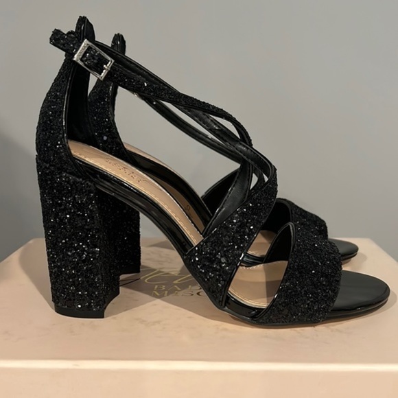 Badgley Mischka Shoes - Jewel by Badgley Mischka Black Glitter‎ Sandal 6